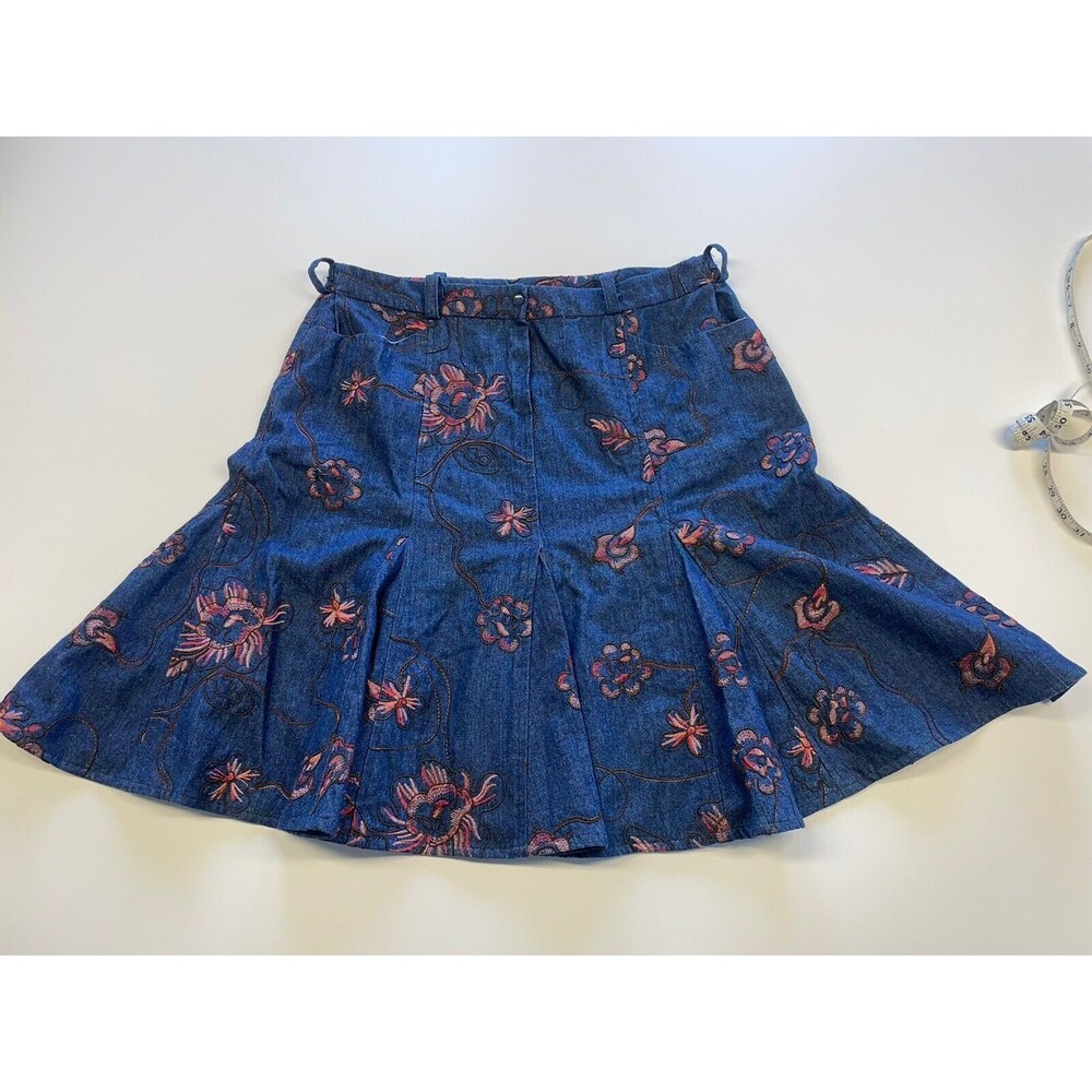 Denim Jean Skirt With Embroidered Flowers 90’s Y2K Countryside Cottage Core size